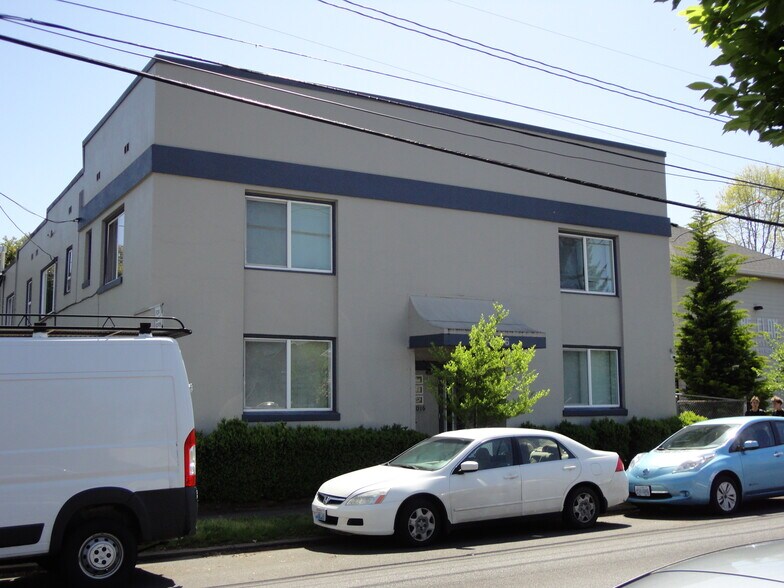 More Photos Of 8016 N Ida Ave, Portland Apartments For Sale