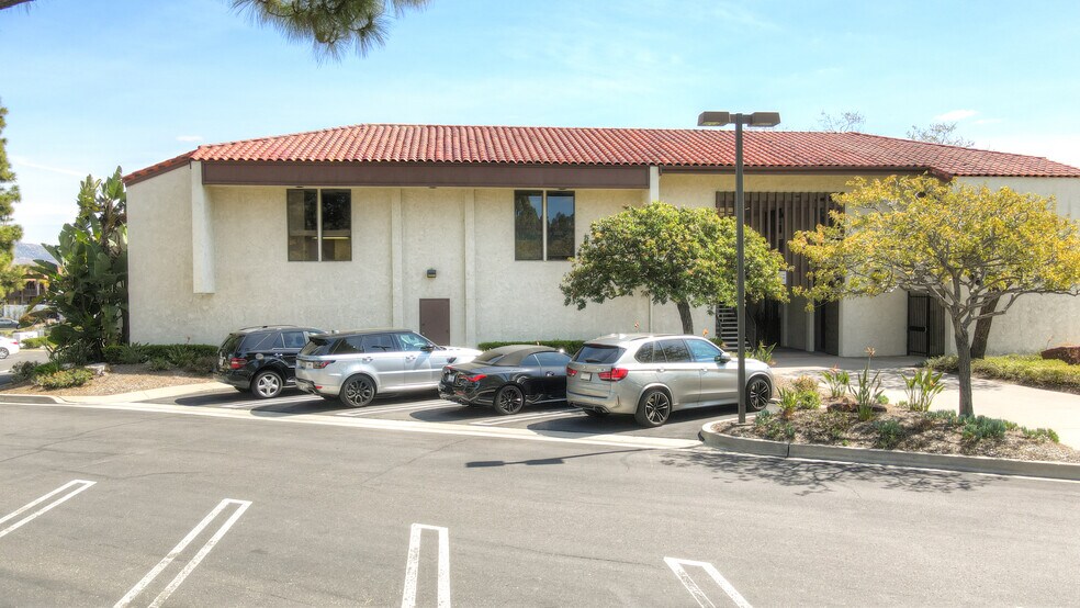 More Photos Of 16810-16816 Bernardo Center Dr, San Diego Medical For Lease