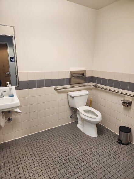 More Photos Of 6725 S Eastern Ave, Las Vegas Medical For Lease