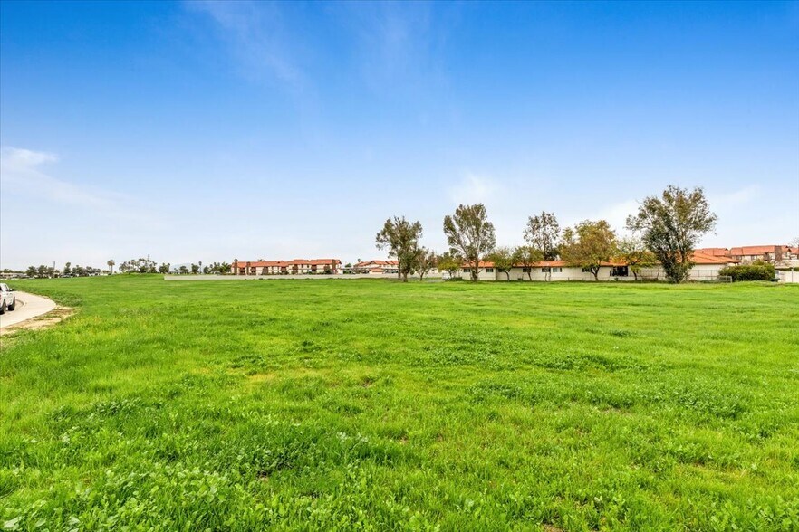 More Photos Of Chambers Street & Buena Vista St, Hemet Land For Sale