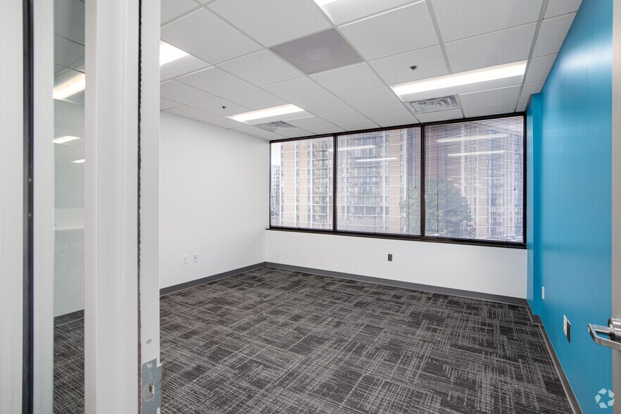 More Photos Of 1320 Old Chain Bridge Rd, McLean Office For Lease