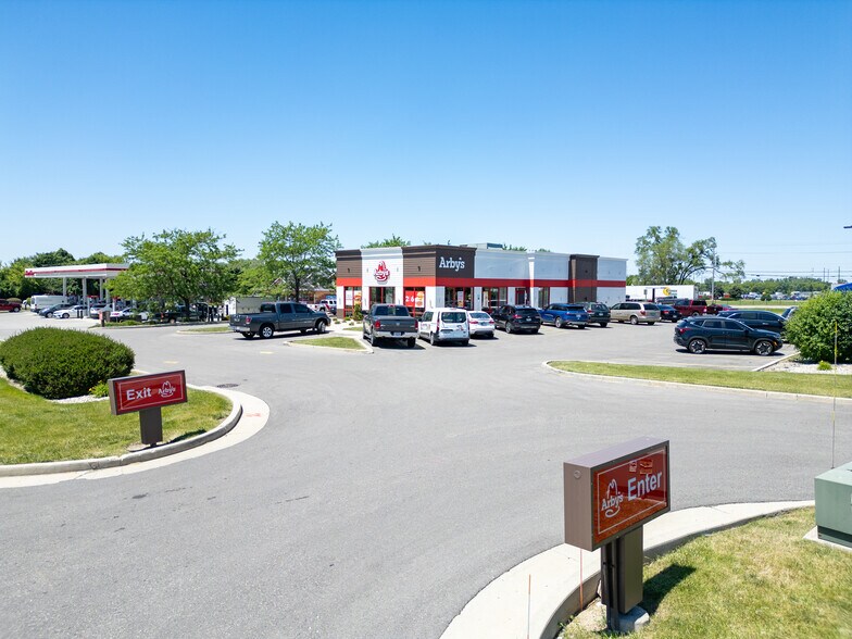 More Photos Of 7141 Durand Ave, Sturtevant Fast Food For Sale