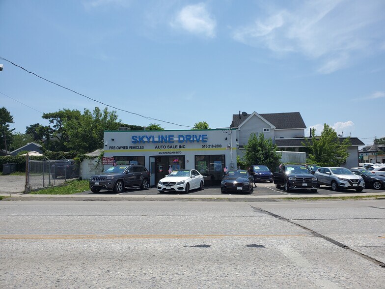 Primary Photo Of 242 Sheridan Blvd, Inwood Fast Food For Lease
