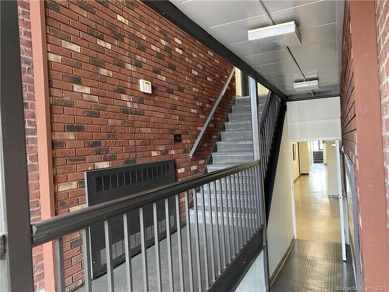 More Photos Of 385 Main St, West Haven Medical For Lease