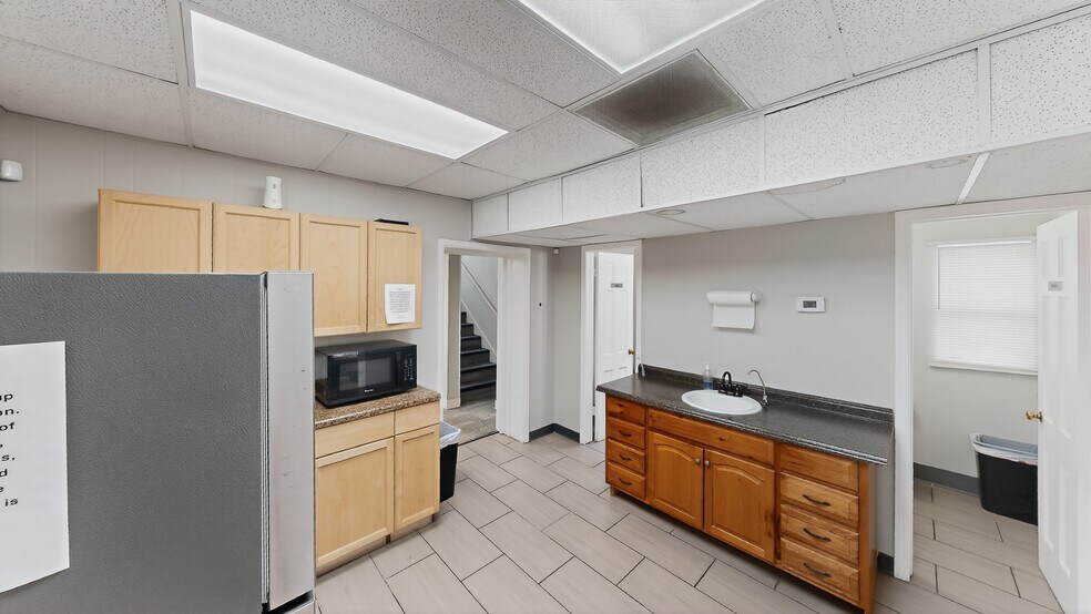 More Photos Of 515-519 18th St, Orlando Warehouse For Lease