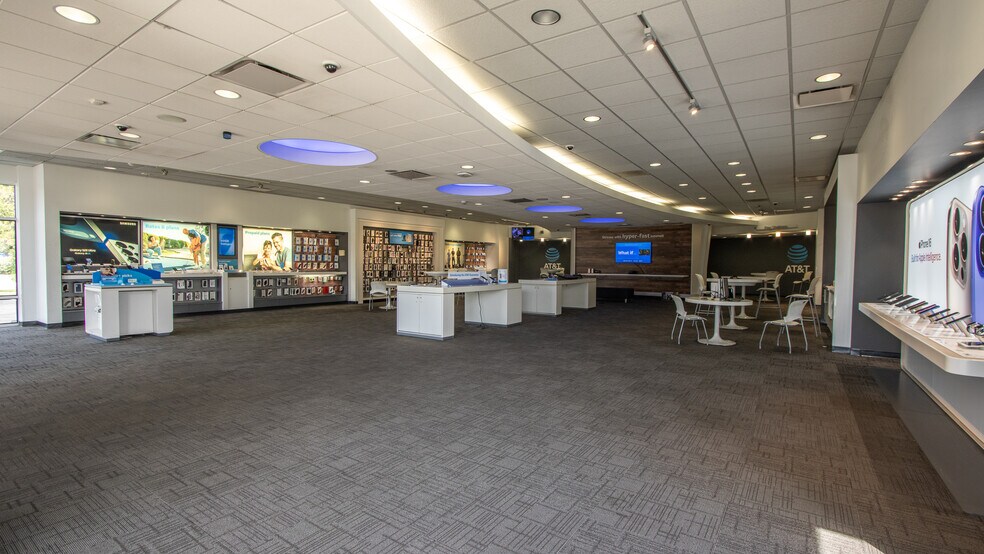 More Photos Of 239 Harbison Rd, Columbia Freestanding For Sale