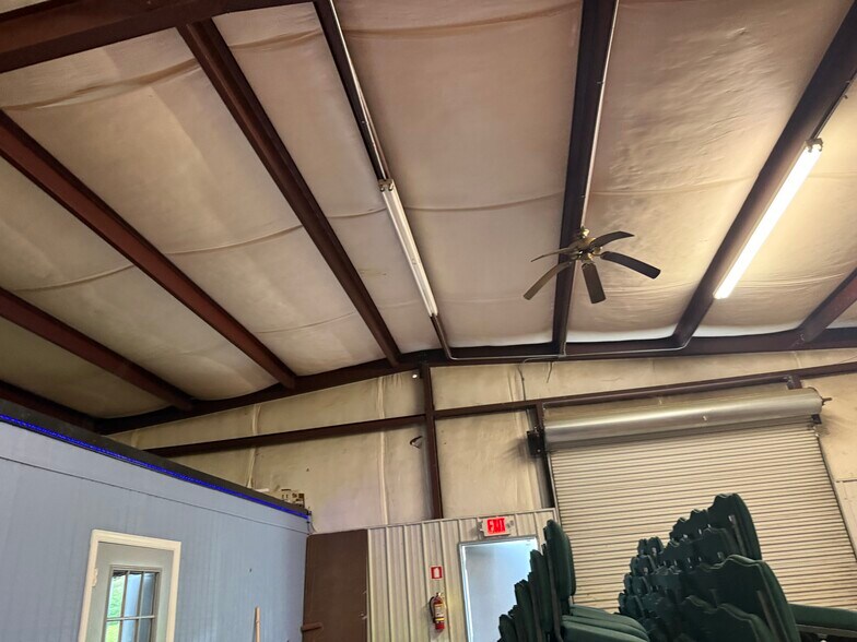 More Photos Of 2230 Industrial Park Dr, Cairo Warehouse For Sale
