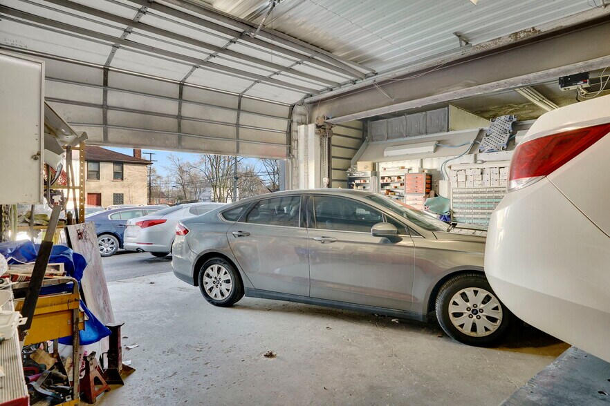 More Photos Of 3595 Broadway, Gary Industrial For Sale