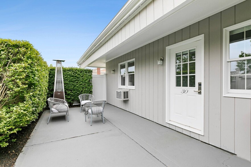 More Photos Of 281 County Road 39A, Southampton Hotel For Sale