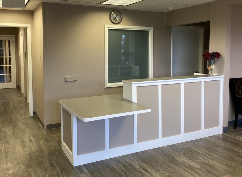 More Photos Of 2503-2510 Westminister St, Pearland Medical For Sale