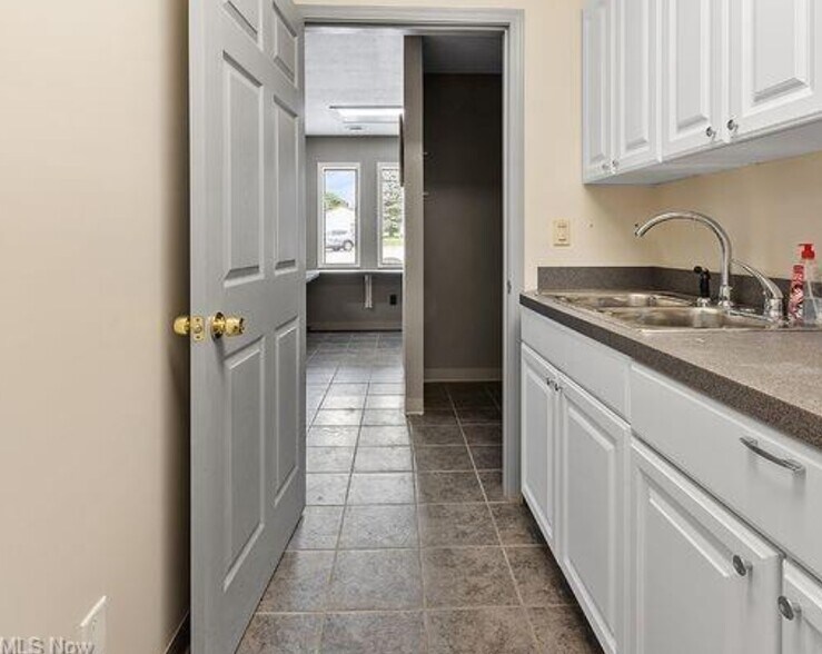 More Photos Of 201 Reed St, Spencer Light Manufacturing For Sale