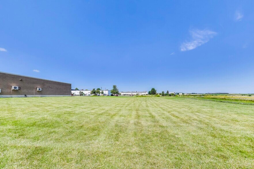 More Photos Of 5511 95th Ave, Kenosha Warehouse For Sale