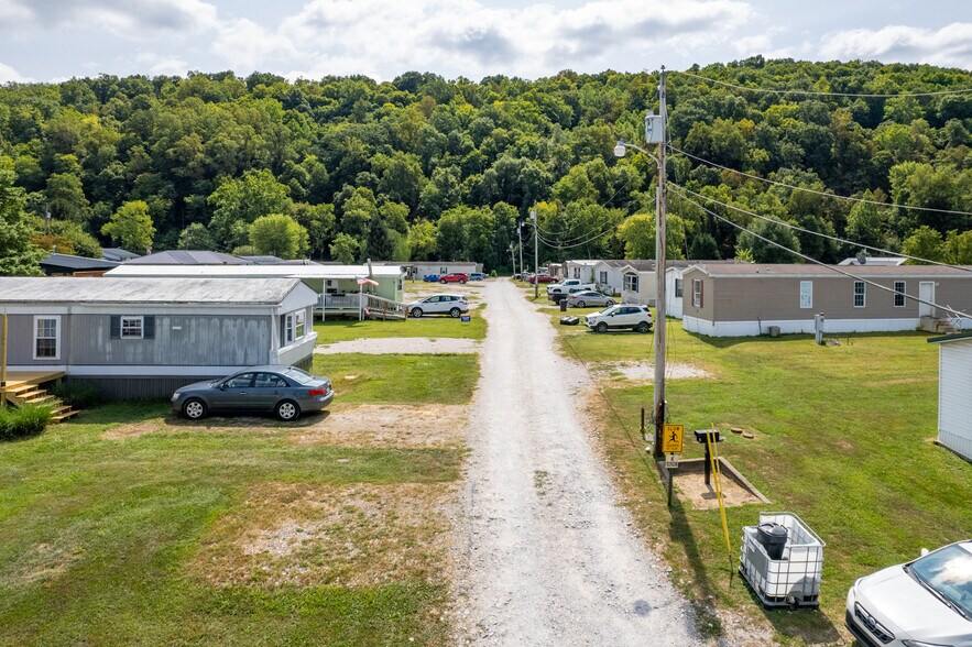 More Photos Of 30 Phillips Dr, Sistersville Manufactured Housing Mobile Home Park For Sale