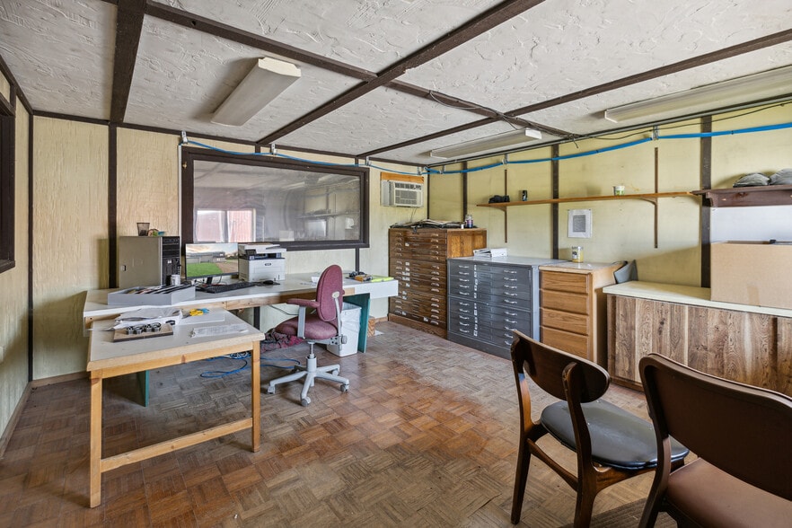 More Photos Of 683 River Rd, Bay City Manufacturing For Sale