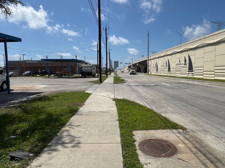 More Photos Of 2818 Bayport Blvd, Seabrook Land For Sale