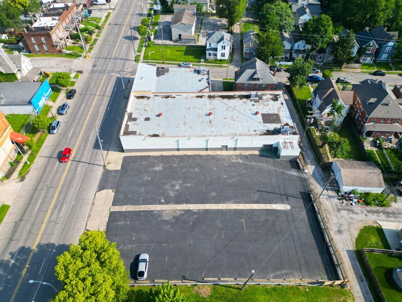 More Photos Of 1752-1776 S High St, Columbus Freestanding For Sale