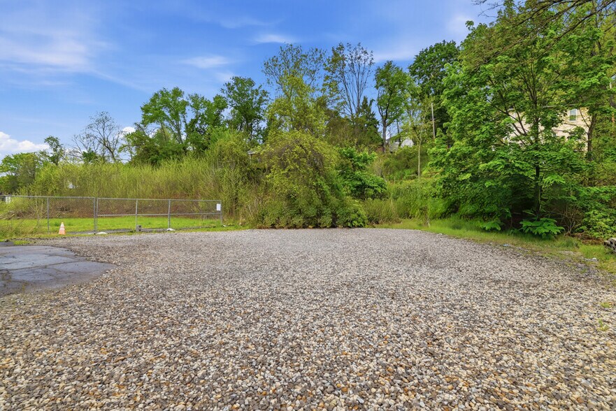 More Photos Of 508 Rodi Rd, Pittsburgh Flex For Sale