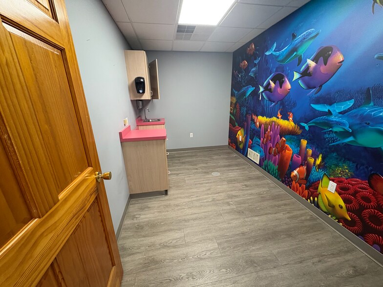 More Photos Of 166 Washington Ave, Batavia Office For Lease