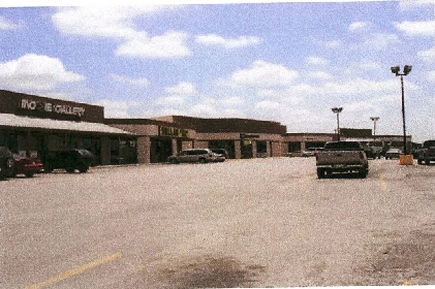 Primary Photo Of 1600 N Sara Dewitt Dr, Gonzales General Retail For Lease