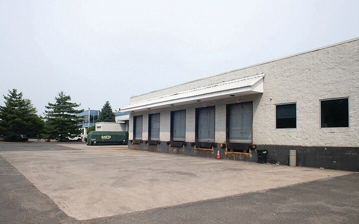 More Photos Of 100 Bomont Pl, Totowa Warehouse For Lease