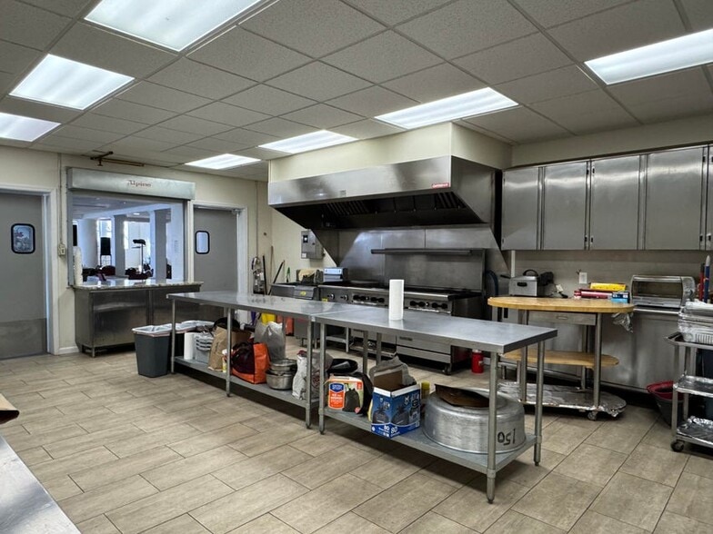 More Photos Of 820 Madison Ave, Albany Specialty For Sale