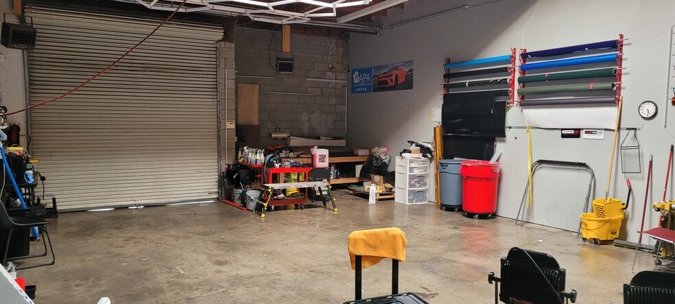 More Photos Of 601 Commerce Dr, Roseville Flex For Lease