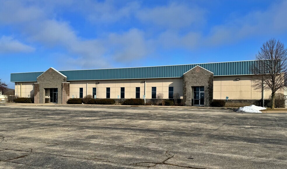 More Photos Of 4055 Steele Dr, Machesney Park Research And Development For Lease