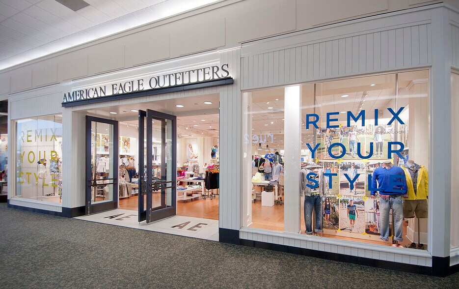 More Photos Of 555 John F Kennedy Rd, Dubuque Unknown For Lease