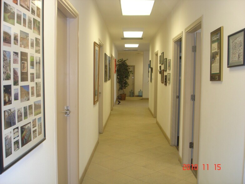 More Photos Of 710 W Sunset Rd, Henderson Land For Lease