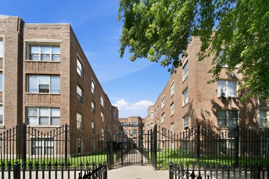 Primary Photo Of 7550-7558 S Essex Ave, Chicago Apartments For Sale