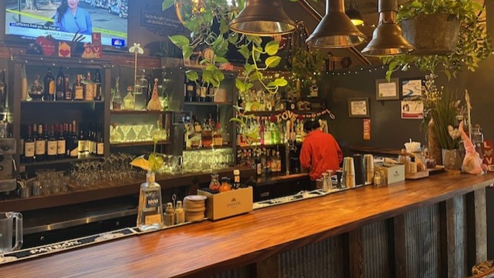 More Photos Of 216 Woodside Ave, Newton Restaurant For Sale