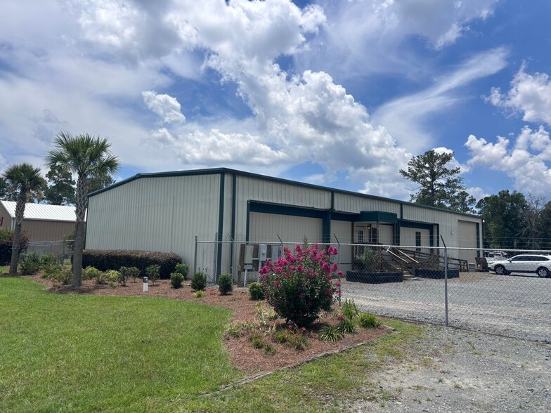 More Photos Of 19300 Valdosta Hwy, Valdosta Distribution For Lease