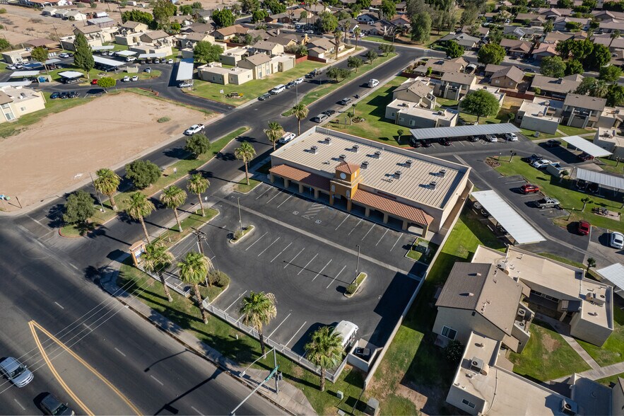 More Photos Of 801 E Birch St, Calexico General Retail For Sale