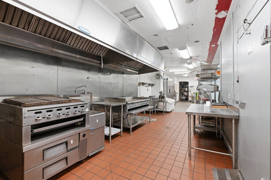 More Photos Of 2470-2474 San Diego Ave, San Diego Storefront Retail Office For Sale