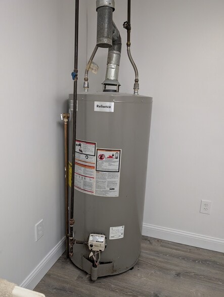 More Photos Of 5036 Richfield Rd, Flint Storefront For Sale