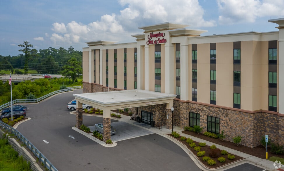 More Photos Of 4820 Port Loop Rd SE, Southport Hotel For Sale