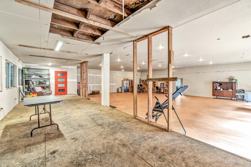 More Photos Of 6729 SE 162nd Ave, Portland Horse Stables For Sale