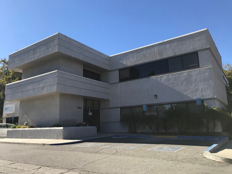 More Photos Of 1011 E Devonshire Ave, Hemet Office For Sale