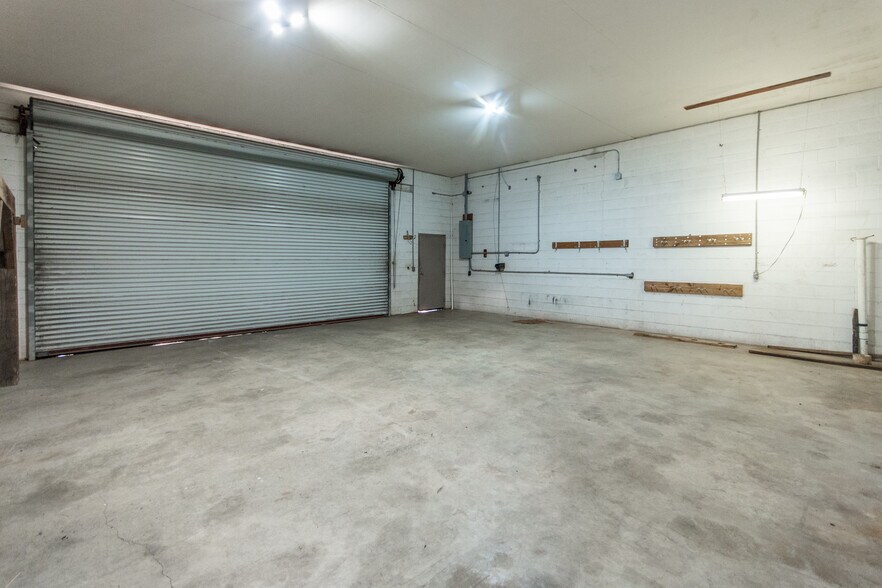 More Photos Of 535 W Main St, Franklin Specialty For Sale