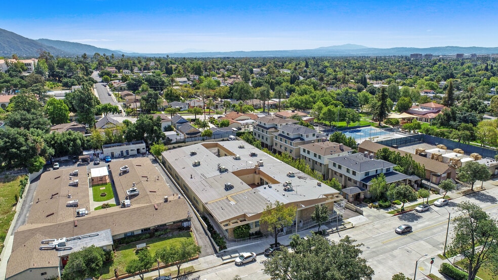 More Photos Of 1450 N Fair Oaks Ave, Pasadena Assisted Living For Sale