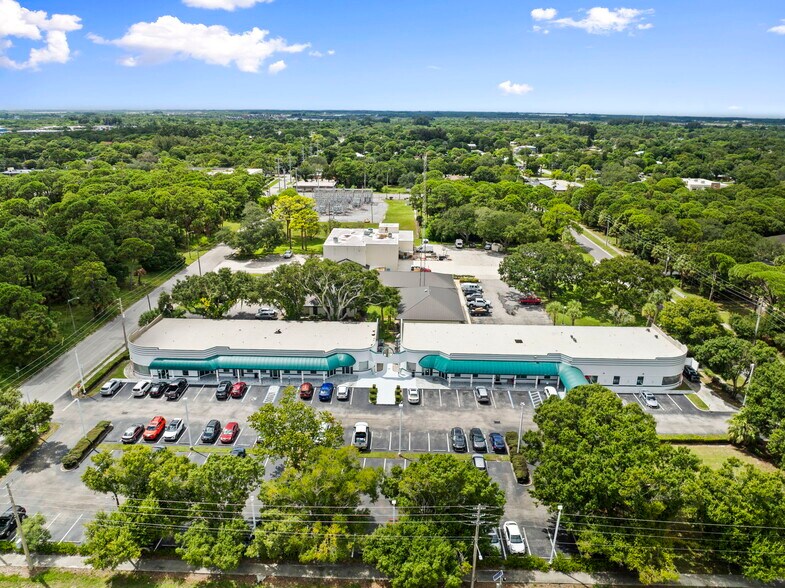 More Photos Of 1801 S 23rd St, Fort Pierce Medical For Lease