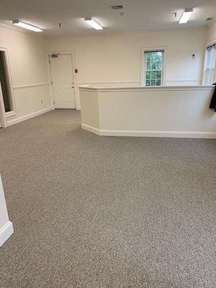 More Photos Of 2-18 Vinal Sq, Chelmsford Office For Lease