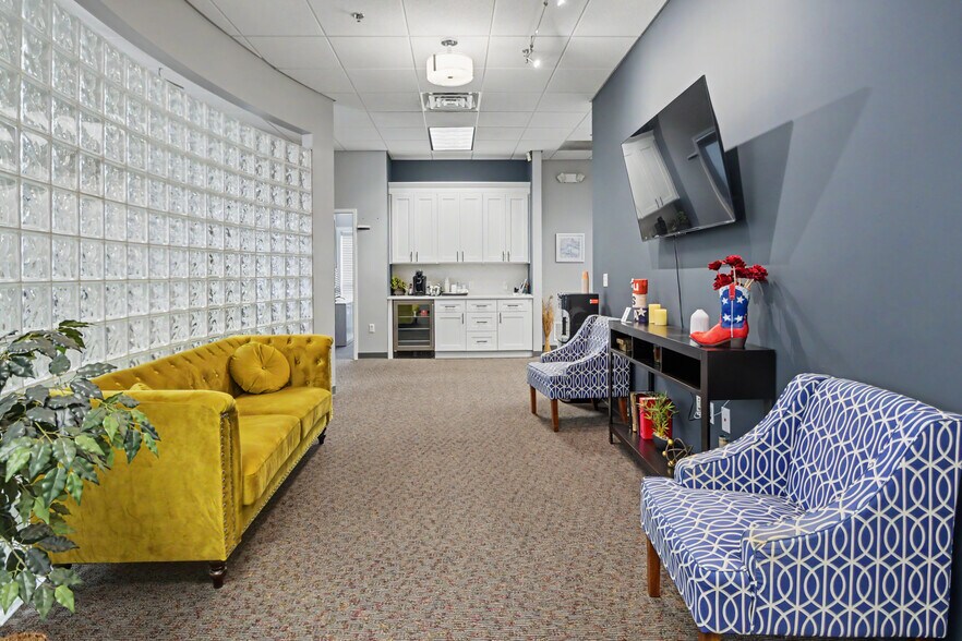 More Photos Of 1600 Horizon Dr, Chalfont Office For Sale