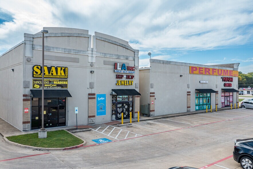 More Photos Of 11500 Harry Hines Blvd, Dallas General Retail For Lease