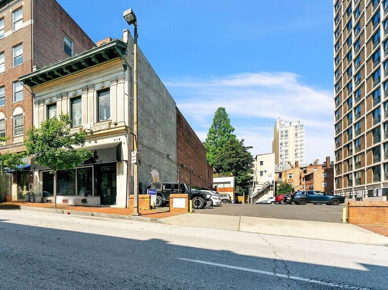 More Photos Of 518 N Charles St, Baltimore Storefront Retail Office For Lease