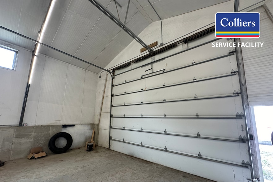 More Photos Of 7849 Harrison Ave, Cleves Flex For Lease