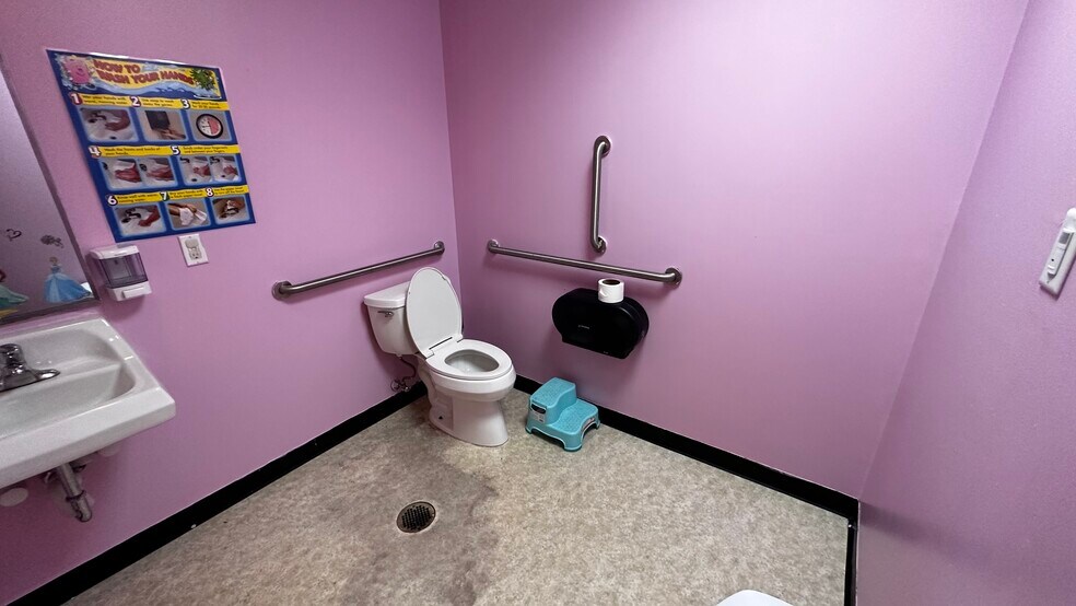 More Photos Of 1727-1801 Union Blvd, Allentown Warehouse For Lease