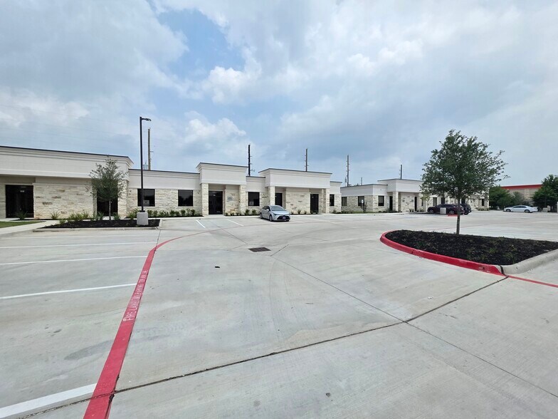 More Photos Of 28111 S Firethorne Rd, Katy Office For Lease