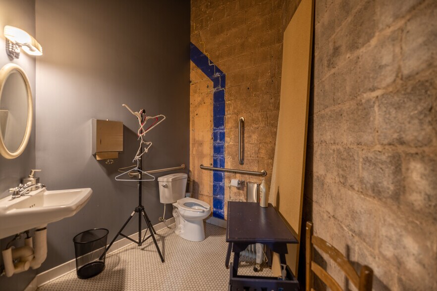 More Photos Of 743 Haywood Rd, Asheville Restaurant For Sale