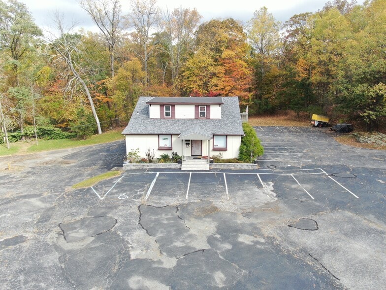 More Photos Of 409 Woodport Rd, Sparta Freestanding For Sale